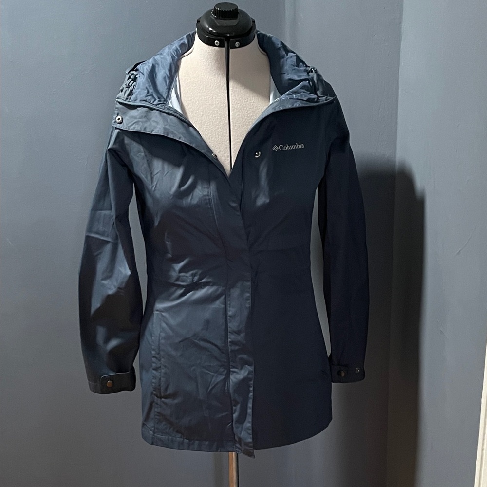 Columbia Women's Dark Blue Rain Jacket Size-Small